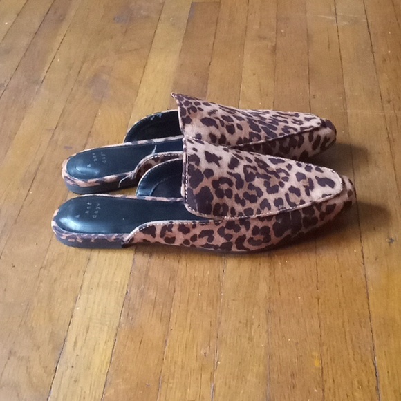 A New Day Cheetah Print Mules - Picture 4 of 6